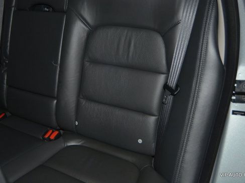 Used 2010 Volvo XC70 3.2 image 23