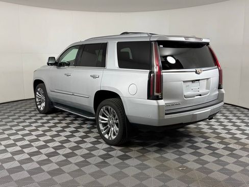 Used 2020 Cadillac Escalade Premium Luxury image 9