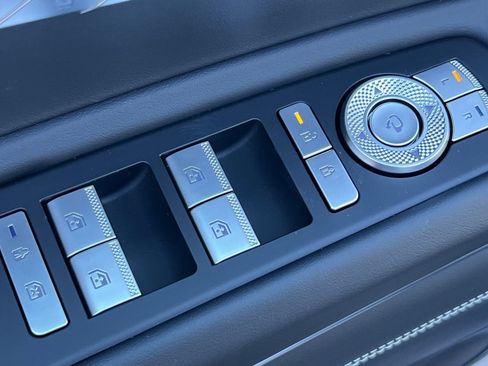 New 2025 Genesis GV80 3.5T e-SC image 13