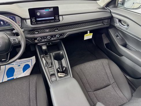 Used 2025 Honda Accord SE image 31