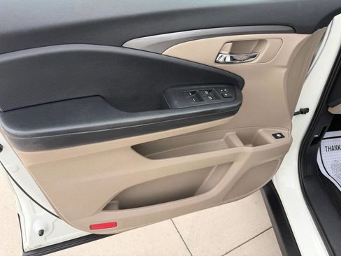 Used 2016 Honda Pilot EX image 19