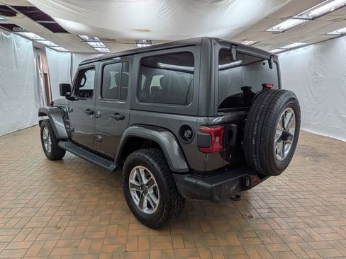 Used 2018 Jeep Wrangler Unlimited Sahara image 5