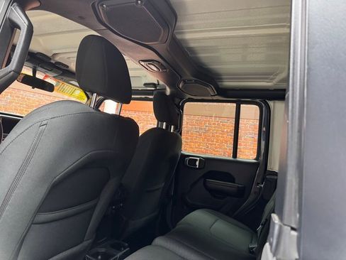 Used 2021 Jeep Wrangler Unlimited Sport image 26