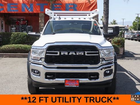 Used 2022 RAM 5500 Tradesman w/ Chrome Appearance Group RWD image 3