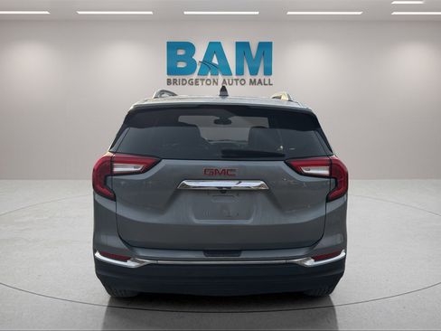 Used 2023 GMC Terrain SLT image 6