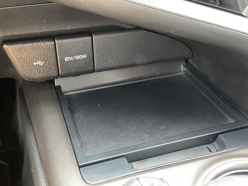 Used 2023 Toyota Camry SE FWD image 17