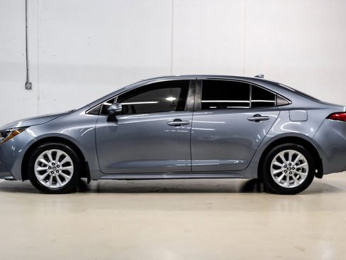 Used 2020 Toyota Corolla XLE image 19