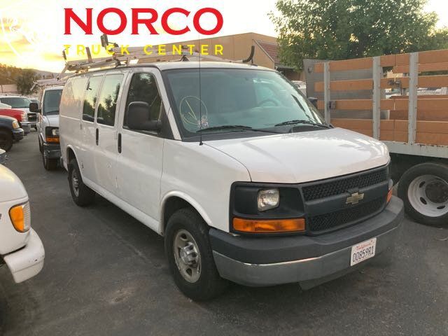 Used 2014 Chevrolet Express 2500 RWD image 2