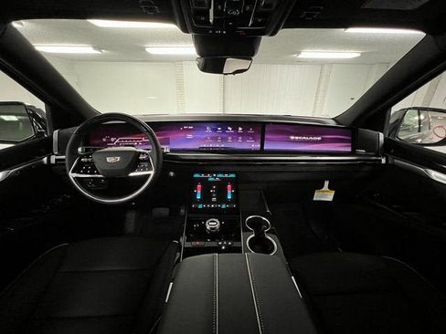 New 2026 Cadillac Escalade ESV Luxury image 17