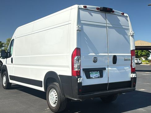 Used 2025 RAM ProMaster 2500 w/ Convenience Group FWD image 5