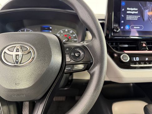 Used 2024 Toyota Corolla LE w/ LE Convenience Package FWD image 16