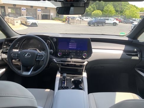 Used 2025 Lexus RX 350h w/ Convenience Package AWD/4WD image 30