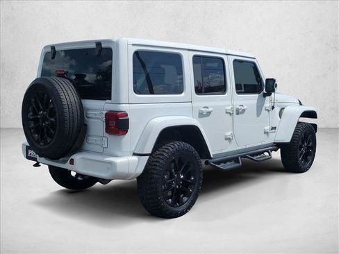 Used 2021 Jeep Wrangler Unlimited Sahara AWD/4WD image 5