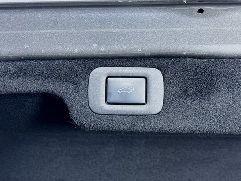 Used 2022 Lexus LS 500 F Sport image 35