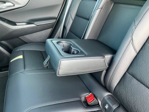New 2026 Chevrolet Equinox LT w/ Convenience Package II FWD image 22