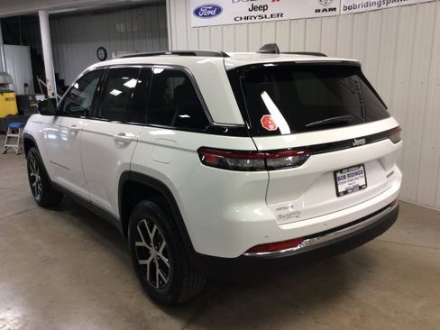 New 2025 Jeep Grand Cherokee Limited w/ Trailer Tow Package image 3