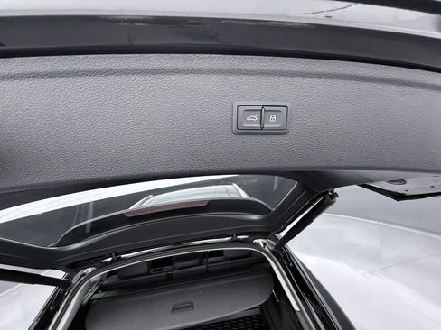 Used 2018 Audi Q5 2.0T Premium AWD/4WD image 32