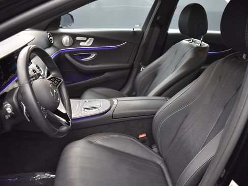 Used 2022 Mercedes-Benz E 350 4MATIC Sedan image 11