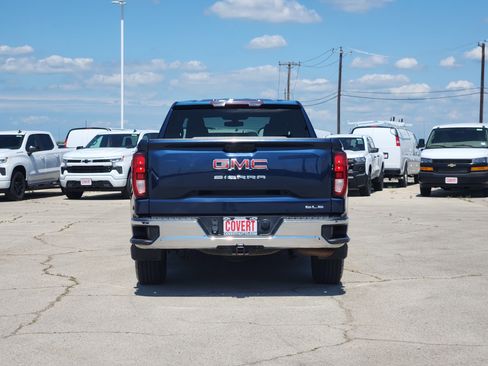 Used 2022 GMC Sierra 1500 SLE AWD/4WD image 6