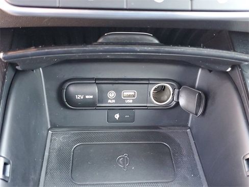 Used 2019 Kia Sorento SX image 29