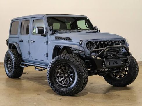 Used 2025 Jeep Wrangler Unlimited Rubicon w/ Technology Group image 5