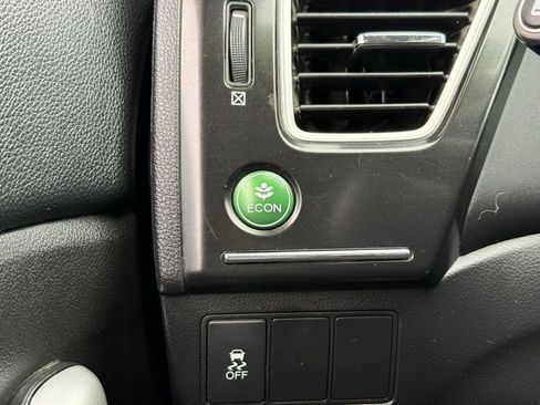 Used 2015 Honda Civic EX image 6
