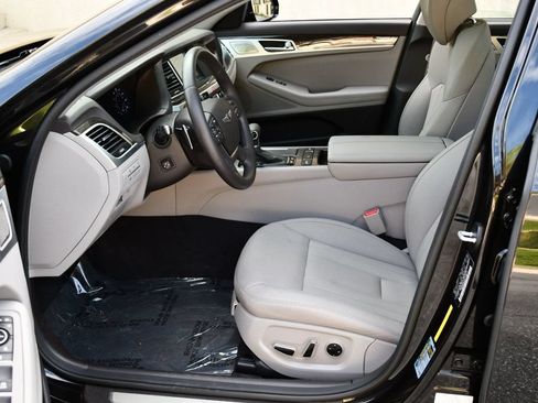 Used 2018 Genesis G80 3.8 w/ Option Group 02 RWD image 44