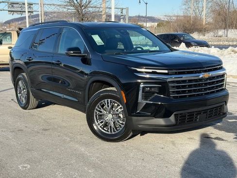 New 2026 Chevrolet Traverse LT w/ Driver Confidence Package image 1