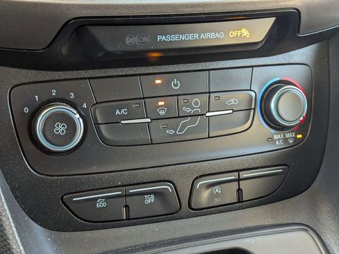 Used 2022 Ford Transit Connect XL image 18