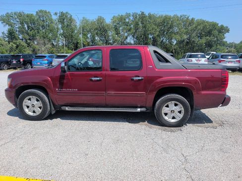 Used 2008 Chevrolet Avalanche LT w/ LT Preferred Equipment Group AWD/4WD image 6