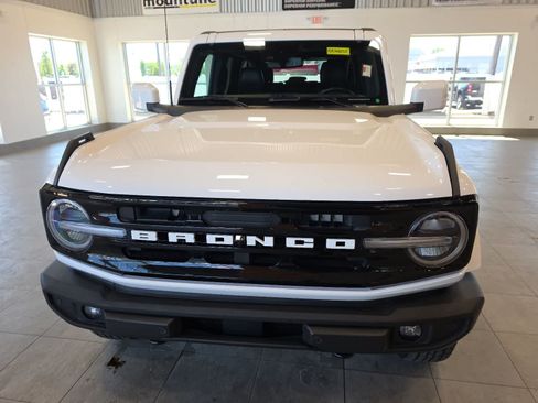 Used 2023 Ford Bronco Outer Banks AWD/4WD image 3