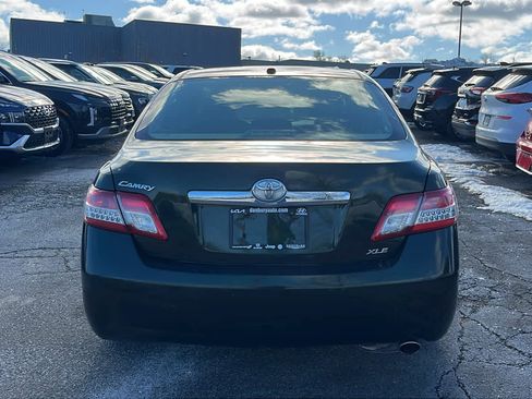 Used 2010 Toyota Camry XLE image 7