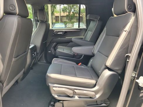 New 2025 Chevrolet Suburban Premier image 16