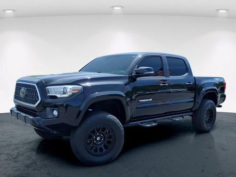 Used 2018 Toyota Tacoma TRD Sport AWD/4WD image 1