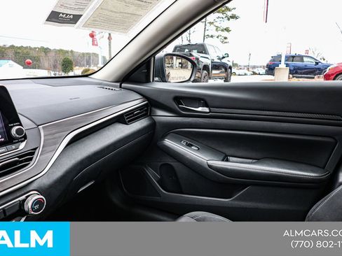 Used 2025 Nissan Altima 2.5 SV image 37