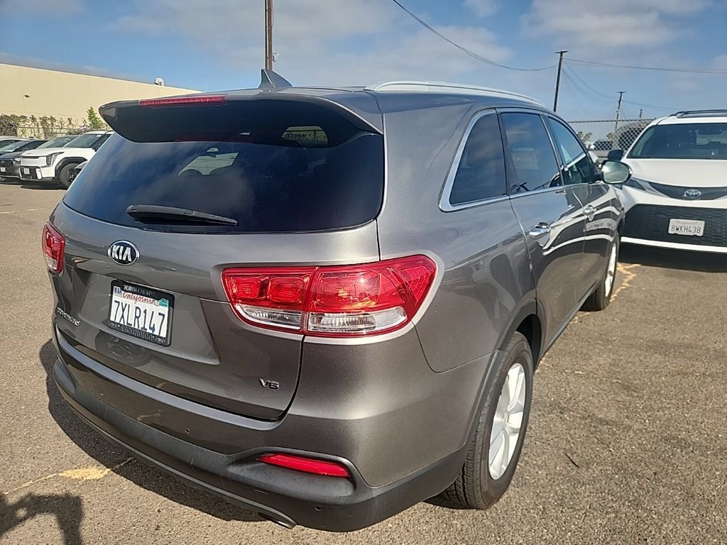 Used 2017 Kia Sorento LX w/ LX V6 Convenience Package FWD image 13