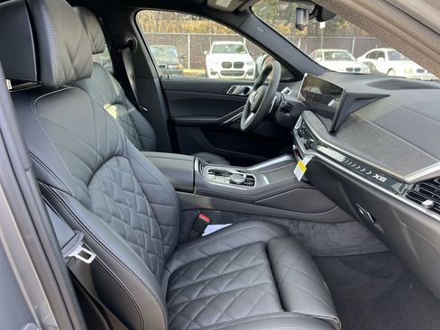 New 2026 BMW X6 xDrive40i w/ Climate Comfort Package image 25