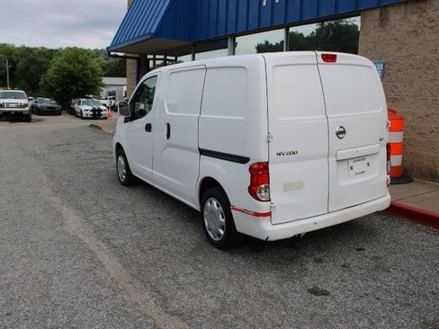 Used 2017 Nissan NV200 SV w/ Technology Package FWD image 4