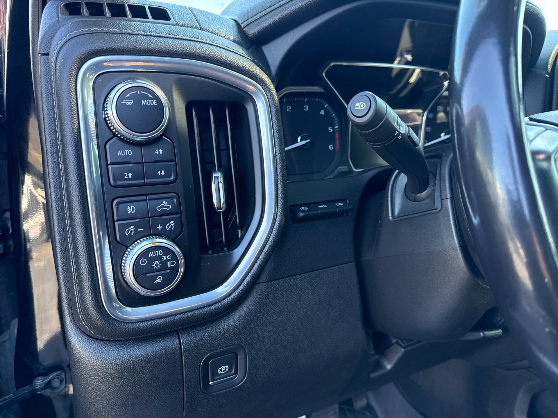 Used 2021 GMC Sierra 1500 Denali w/ Denali Ultimate Package AWD/4WD image 21
