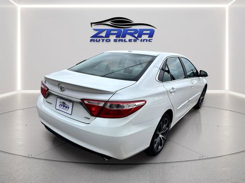 Used 2015 Toyota Camry XSE w/ Moonroof Package FWD image 5