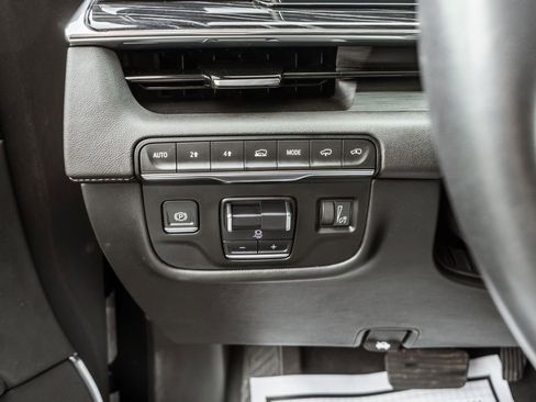 Used 2022 Cadillac Escalade Sport w/ Touring Package image 19