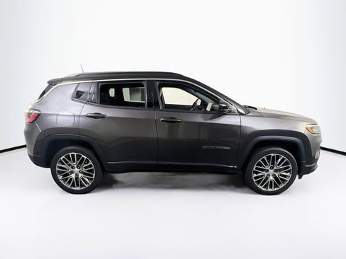 Used 2023 Jeep Compass Limited w/ Elite Group AWD/4WD image 4
