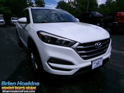 Used 2017 Hyundai Tucson SE w/ SE Popular Package 02