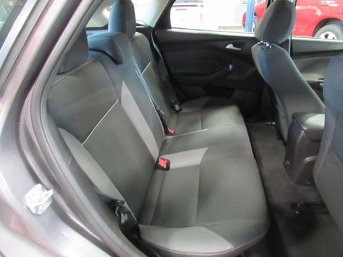 Used 2014 Ford Focus SE image 22