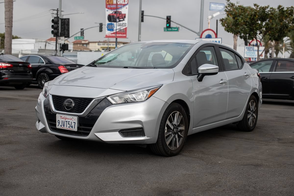 Used 2021 Nissan Versa SV FWD image 15