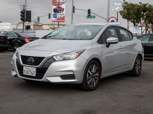 Used 2021 Nissan Versa SV image 15