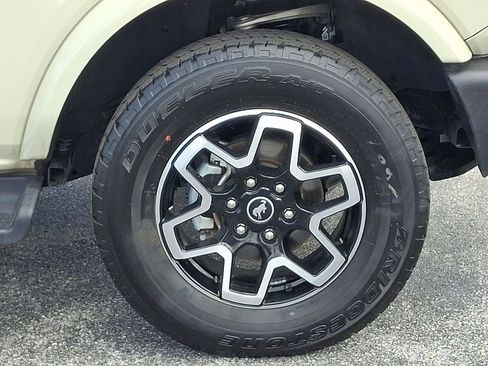 Certified 2025 Ford Bronco Outer Banks AWD/4WD image 8