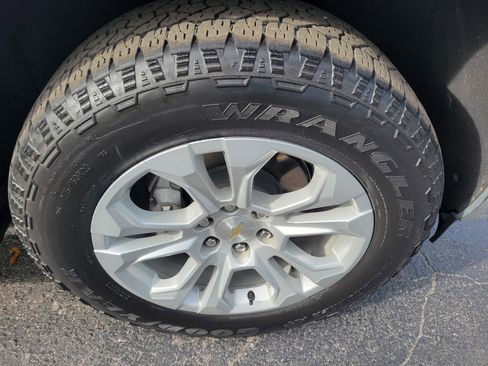 Certified 2023 Chevrolet Silverado 1500 LTZ w/ LTZ Premium Package image 44