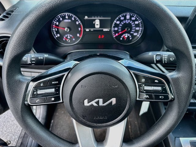 Certified 2023 Kia Forte LXS FWD image 11