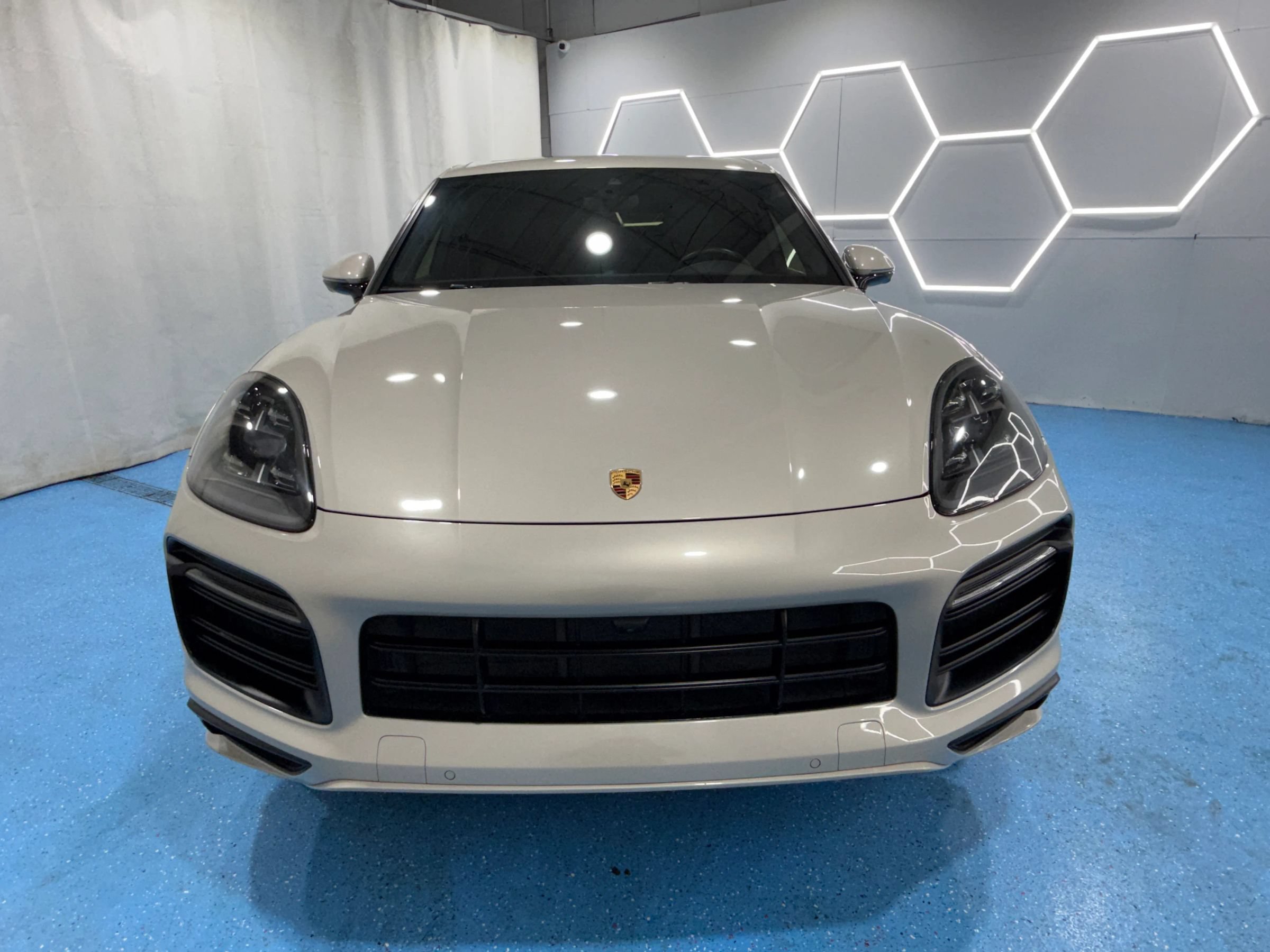 Used 2021 Porsche Cayenne GTS AWD/4WD image 8
